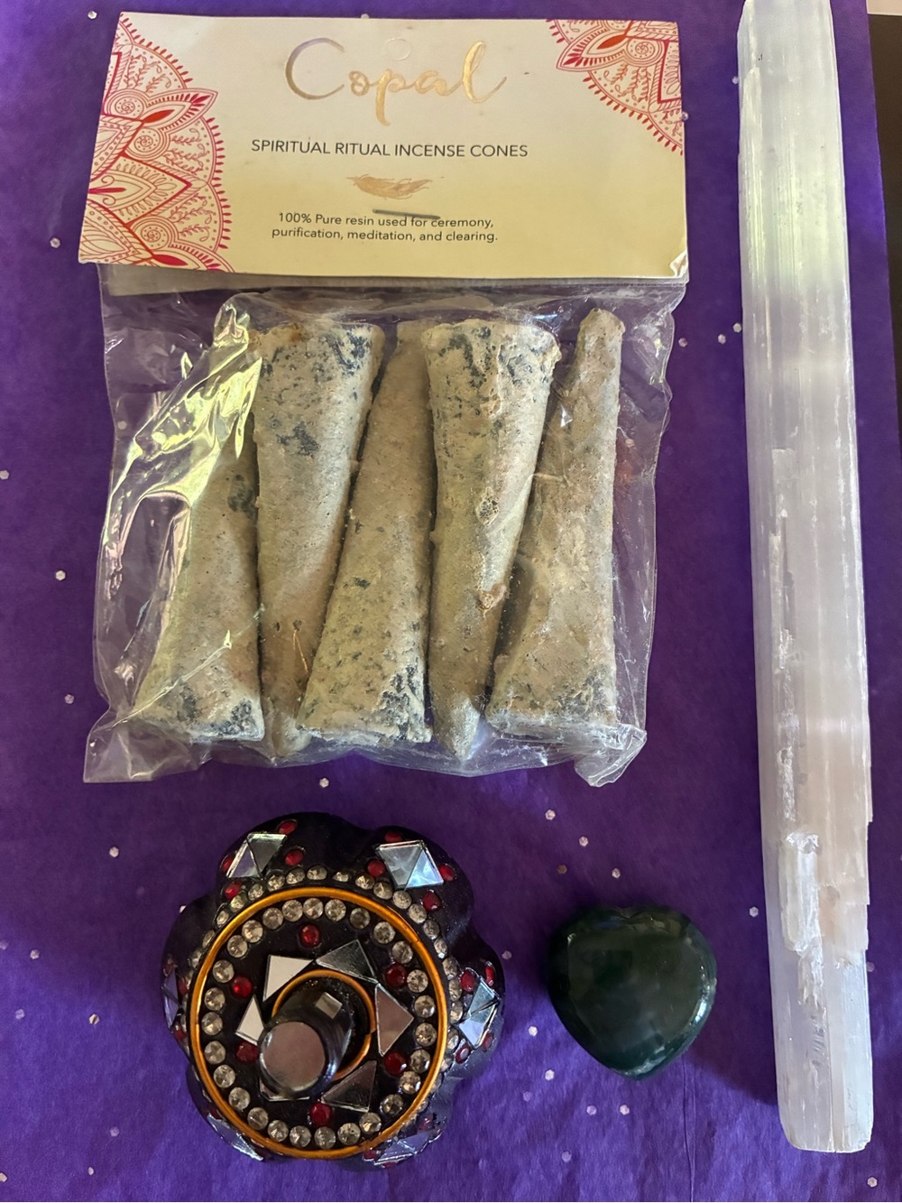 🔮 13 Piece Healing Crystal Gift Box - Amethyst Point and Sphere 🎁 - Picture 9 of 16